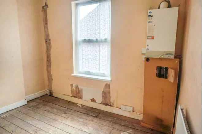 SMETHWICK, B66 3SA - Online Auctions