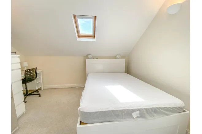 SHEFFIELD, South Yorkshire, S2 4TD - Online Auctions