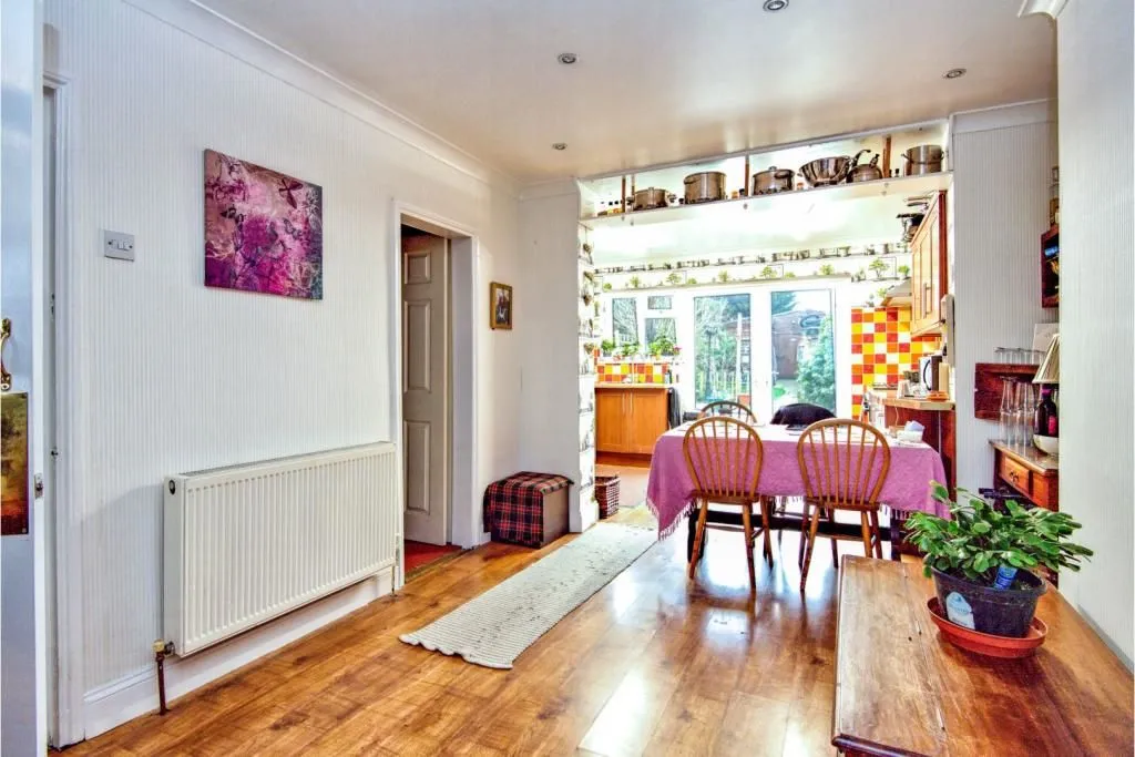 SOUTHEND-ON-SEA, Essex, SS2 5NF - Online Auctions