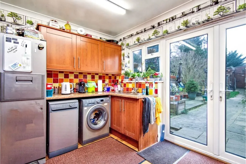 SOUTHEND-ON-SEA, Essex, SS2 5NF - Online Auctions
