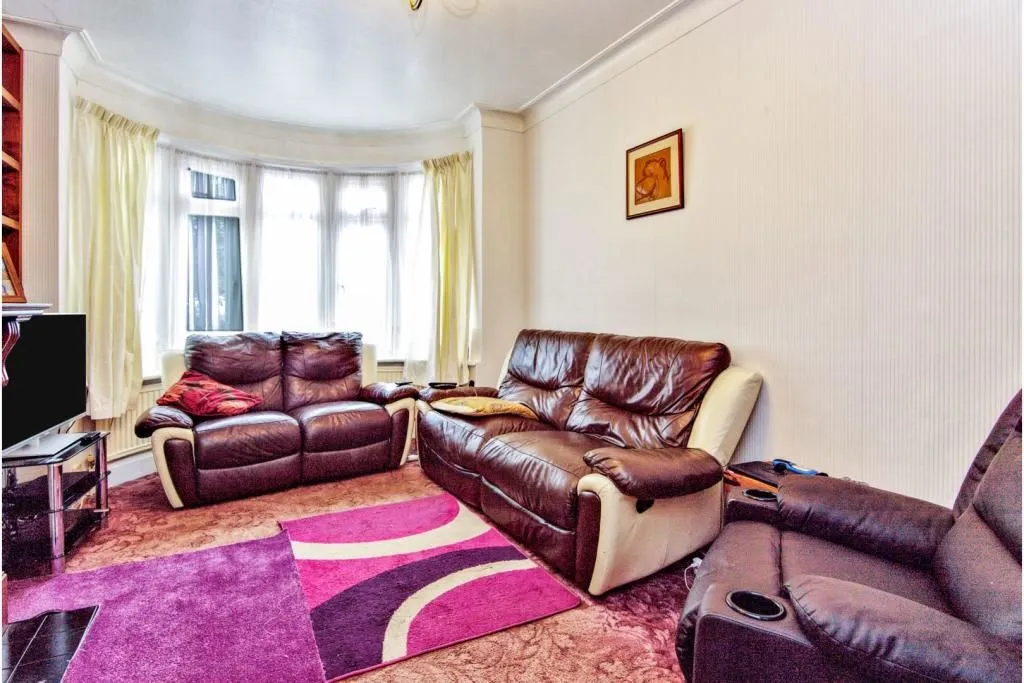 SOUTHEND-ON-SEA, Essex, SS2 5NF - Online Auctions