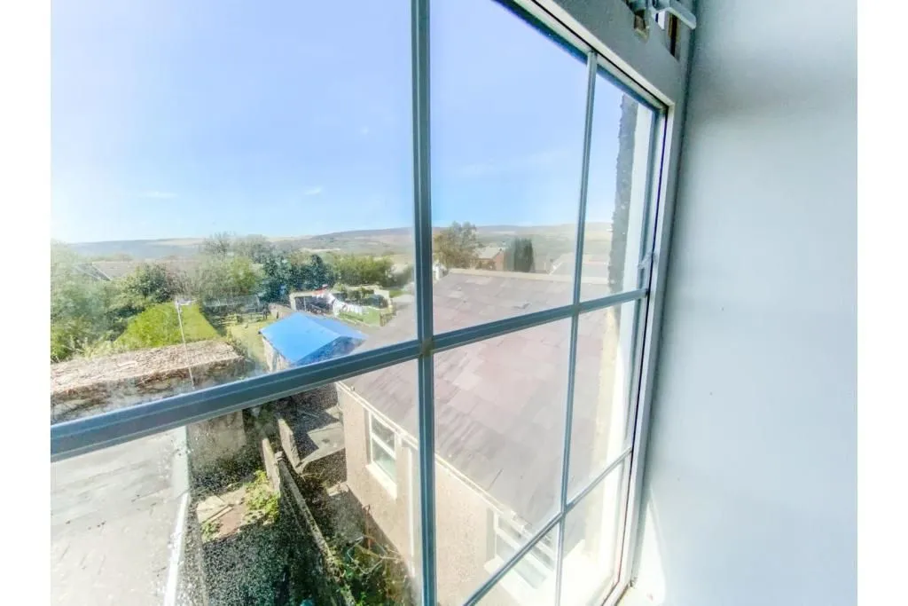 Lower Brynamman, AMMANFORD, Dyfed, SA18 1TT - Online Auctions