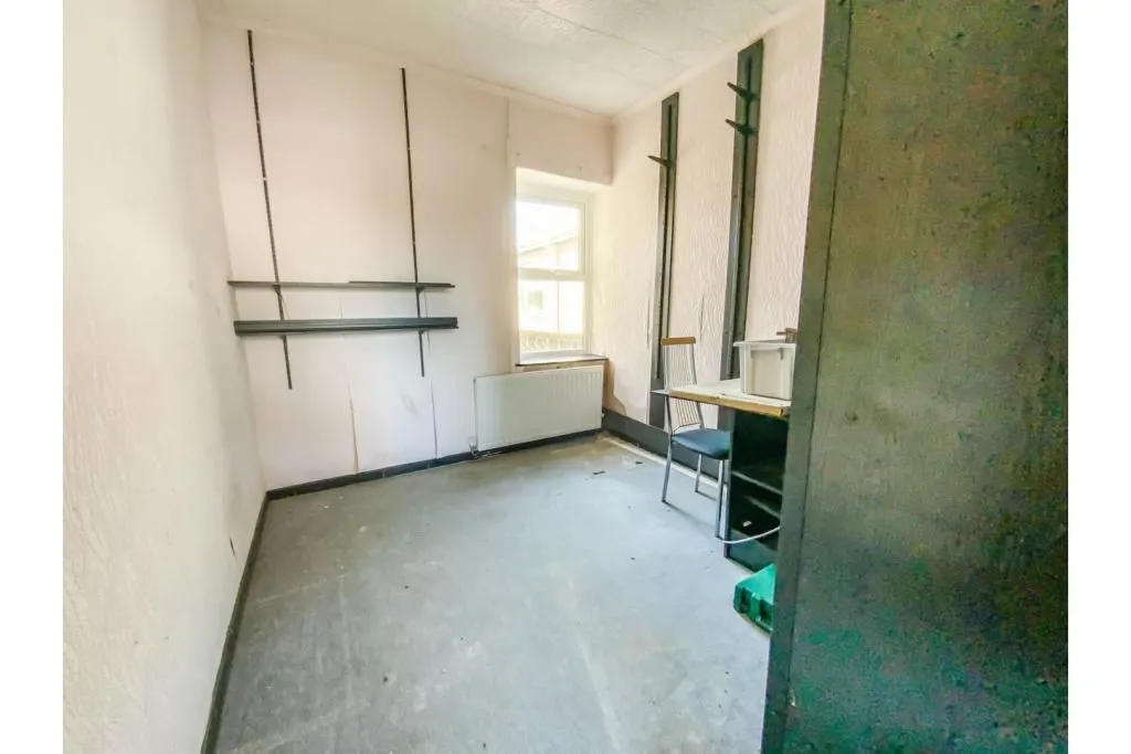 Lower Brynamman, AMMANFORD, Dyfed, SA18 1TT - Online Auctions