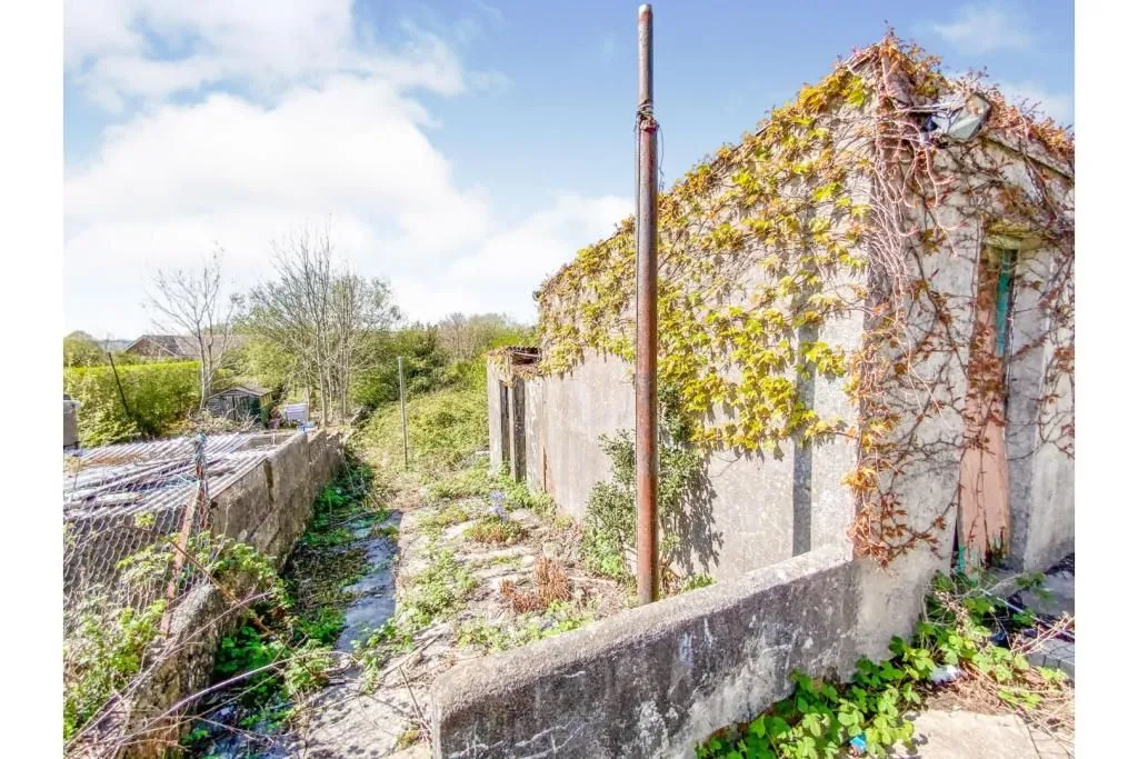 Lower Brynamman, AMMANFORD, Dyfed, SA18 1TT - Online Auctions