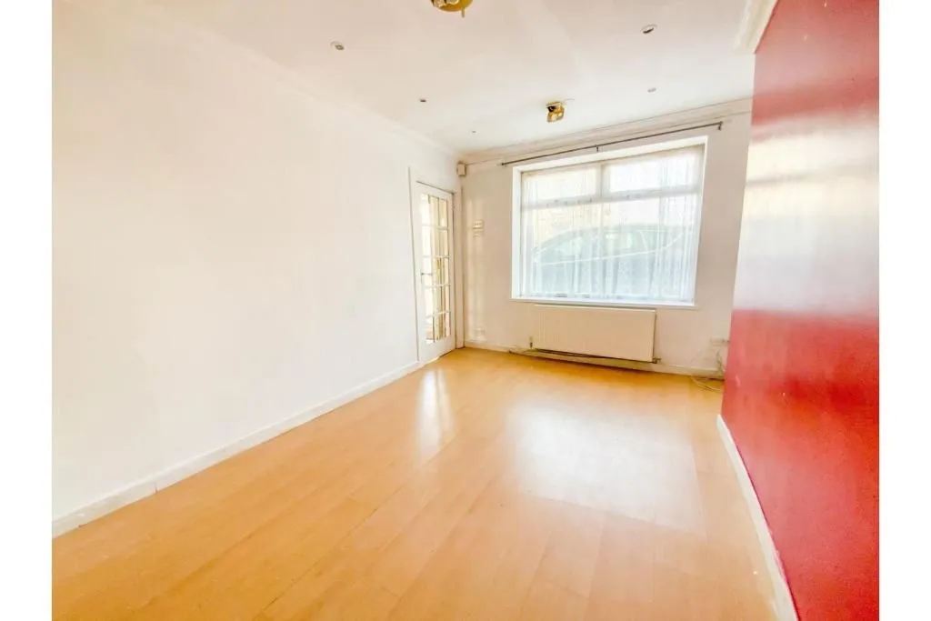 Lower Brynamman, AMMANFORD, Dyfed, SA18 1TT - Online Auctions