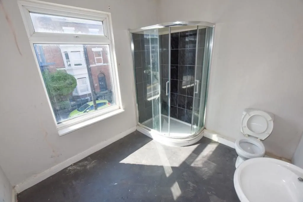 CHESTER, Cheshire, CH1 4AE - Online Auctions