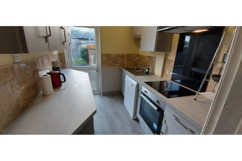 PLYMOUTH, Devon, PL3 4NS - Online Auctions