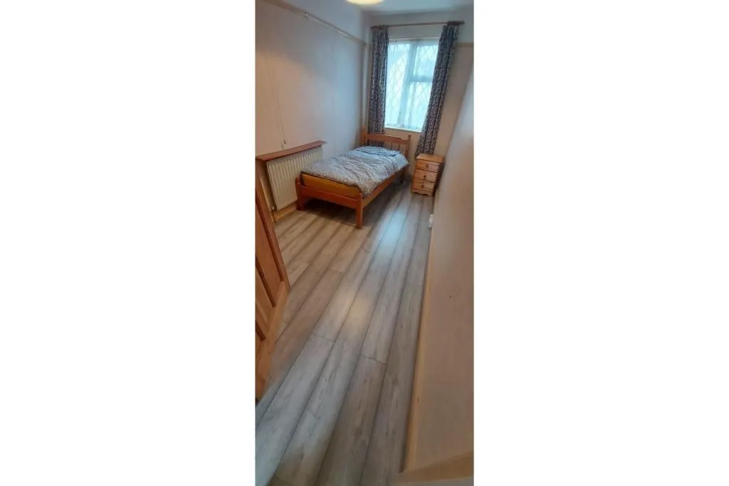 PLYMOUTH, Devon, PL3 4NS - Online Auctions
