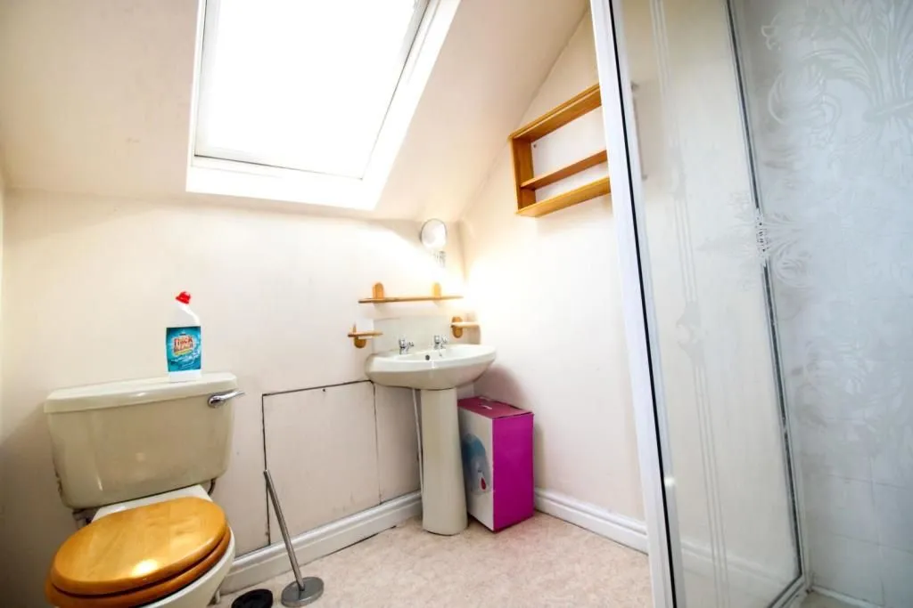 BIRMINGHAM, West Midlands, B13 9JD - Online Auctions