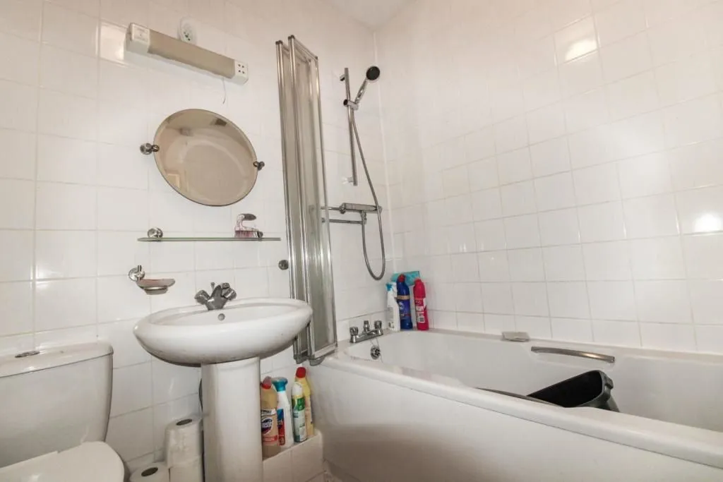 BIRMINGHAM, West Midlands, B13 9JD - Online Auctions