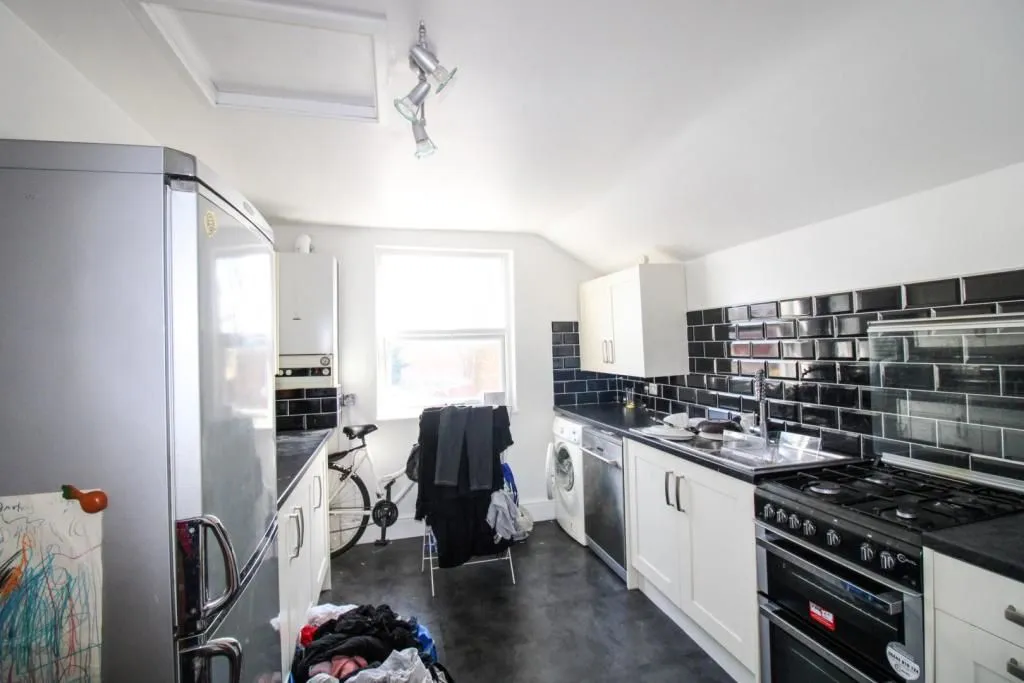BIRMINGHAM, West Midlands, B13 9JD - Online Auctions