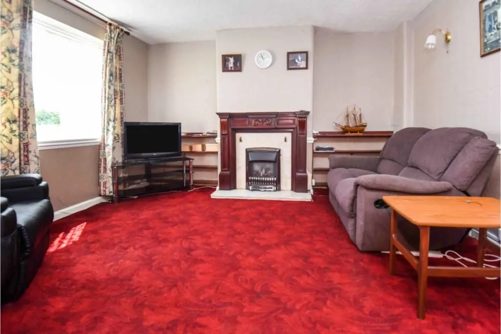 ILFORD, Essex, IG6 1NQ - Online Auctions