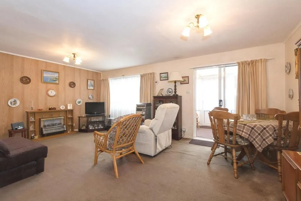 SOUTHAMPTON, Hampshire, SO16 3EH - Online Auctions