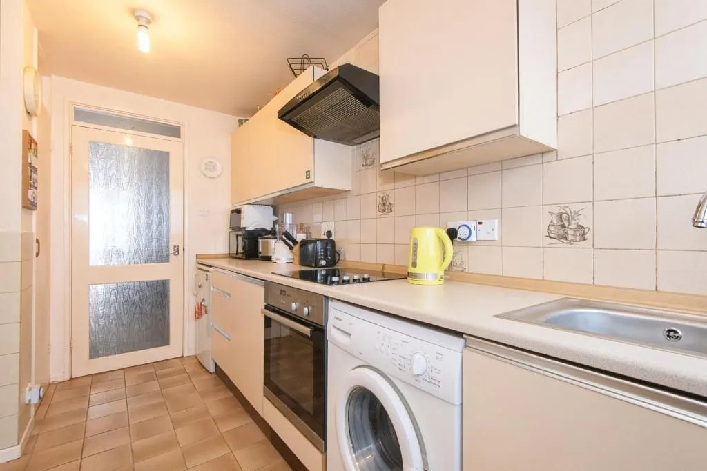 SOUTHAMPTON, Hampshire, SO16 3EH - Online Auctions