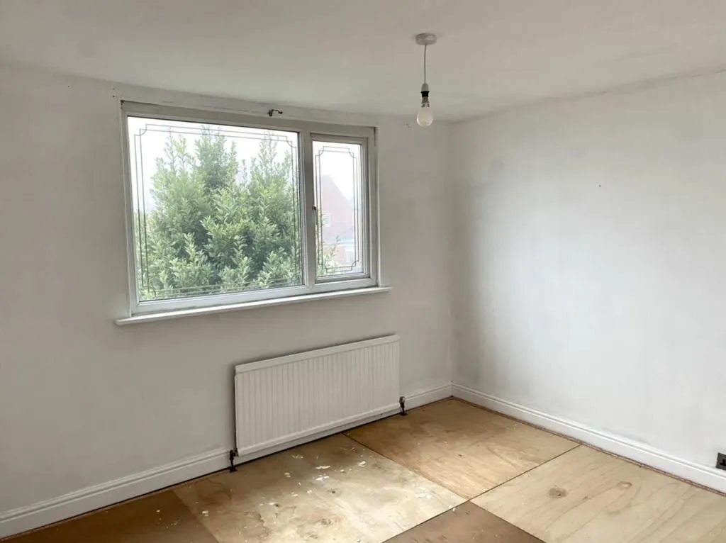 LIVERSEDGE, West Yorkshire, WF15 8HH - Online Auctions