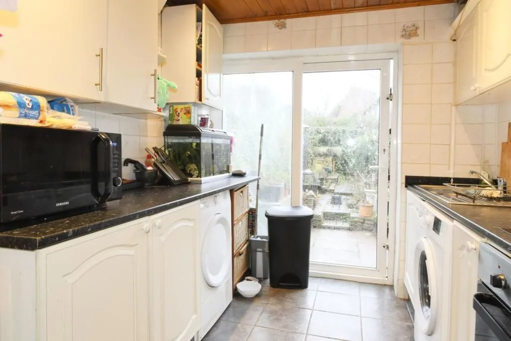 MACCLESFIELD, Cheshire, SK11 7BZ - Online Auctions