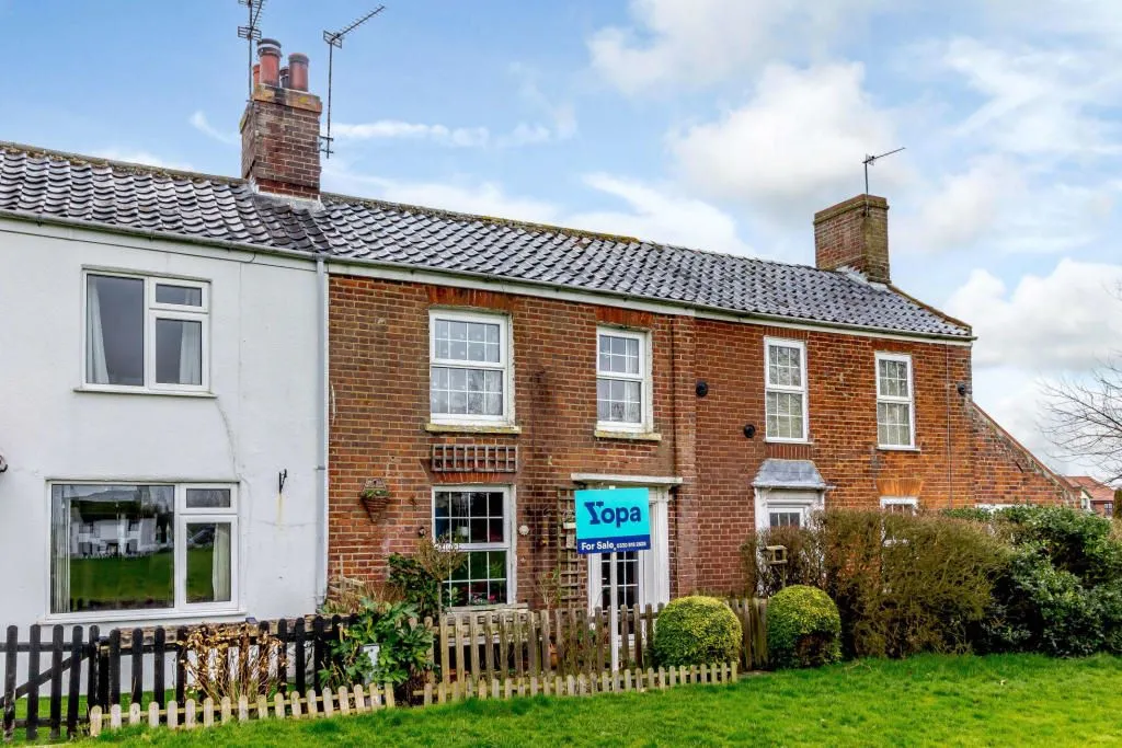Martham, GREAT YARMOUTH, Norfolk, NR29 4PF - Online Properties