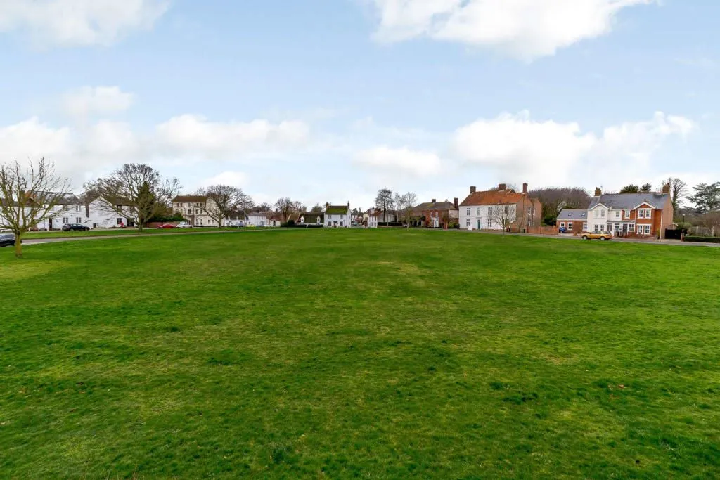 Martham, GREAT YARMOUTH, Norfolk, NR29 4PF - Online Properties