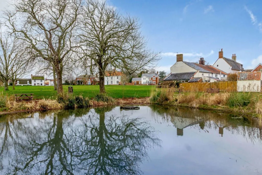Martham, GREAT YARMOUTH, Norfolk, NR29 4PF - Online Properties