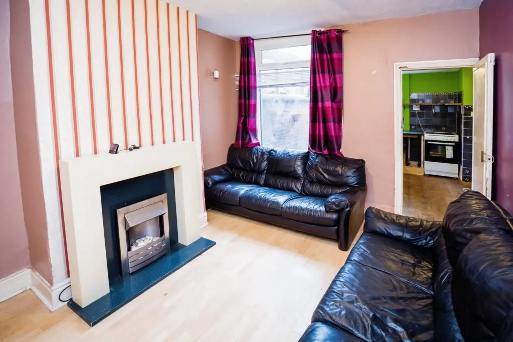 CHESTER, Cheshire, CH1 4JS - Online Auctions