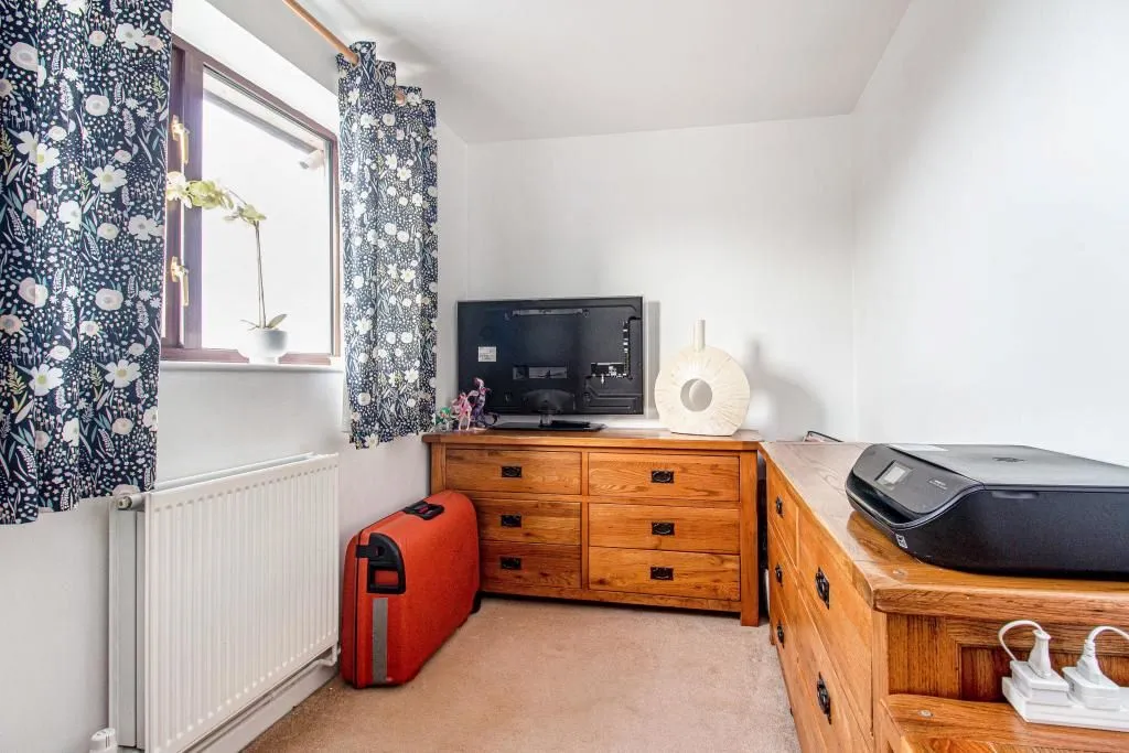 STOKE-ON-TRENT, Staffordshire, ST3 1JR - Online Auctions
