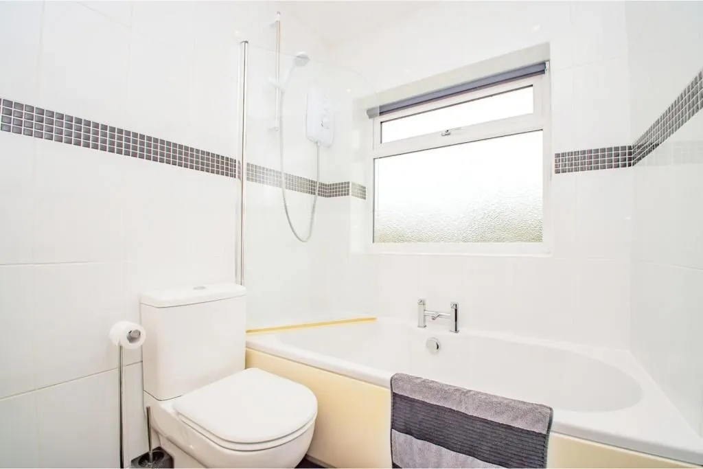 Little Lever, BOLTON, Lancashire, BL3 1BW - Online Auctions