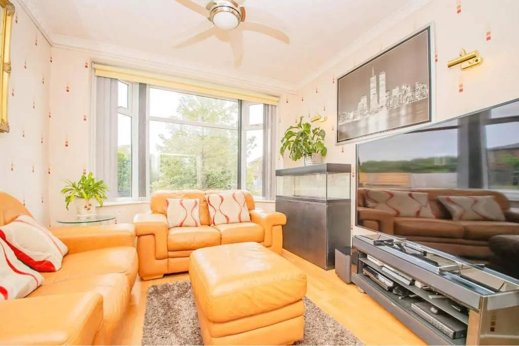 Little Lever, BOLTON, Lancashire, BL3 1BW - Online Auctions