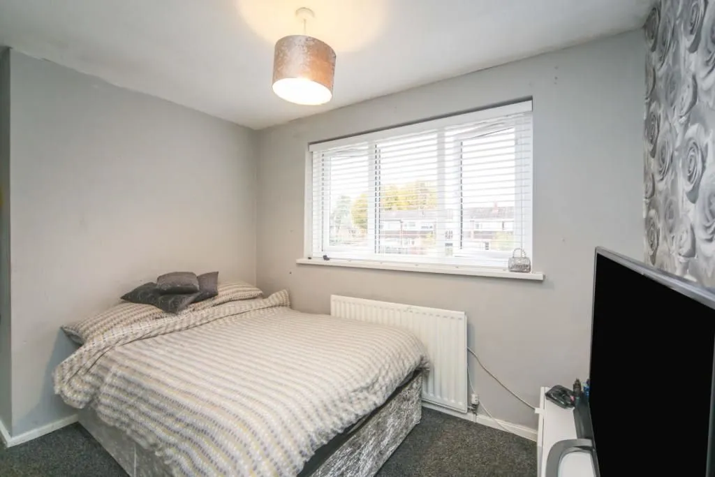 Shirley, SOLIHULL, West Midlands, B90 3PT - Online Auctions