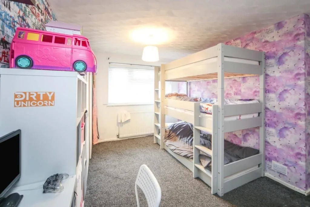 Shirley, SOLIHULL, West Midlands, B90 3PT - Online Auctions