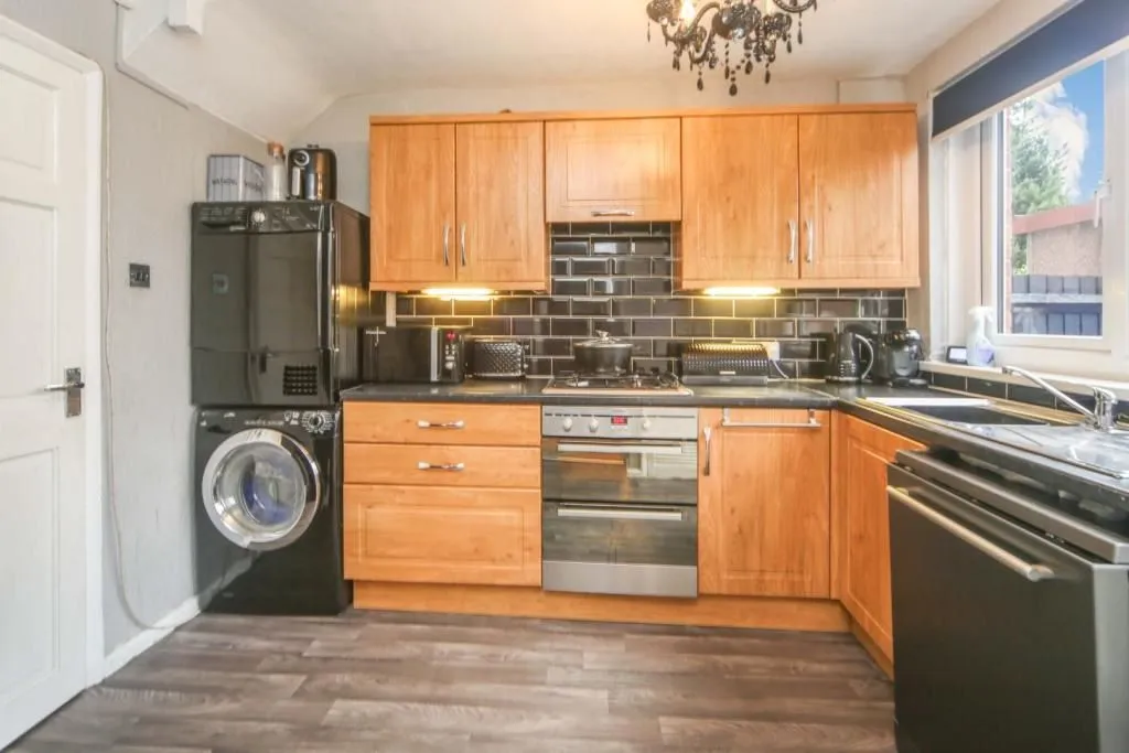 Shirley, SOLIHULL, West Midlands, B90 3PT - Online Auctions