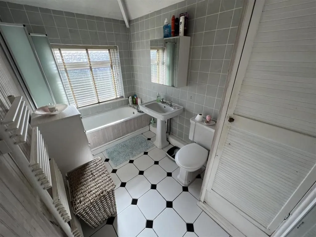 Long Eaton, NOTTINGHAM, Nottinghamshire, NG10 3JY - Online Auctions