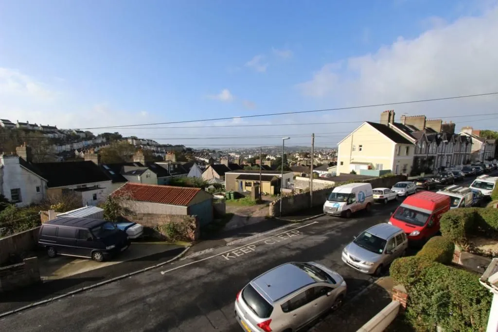 TORQUAY, Devon, TQ1 1LP - Online Auctions