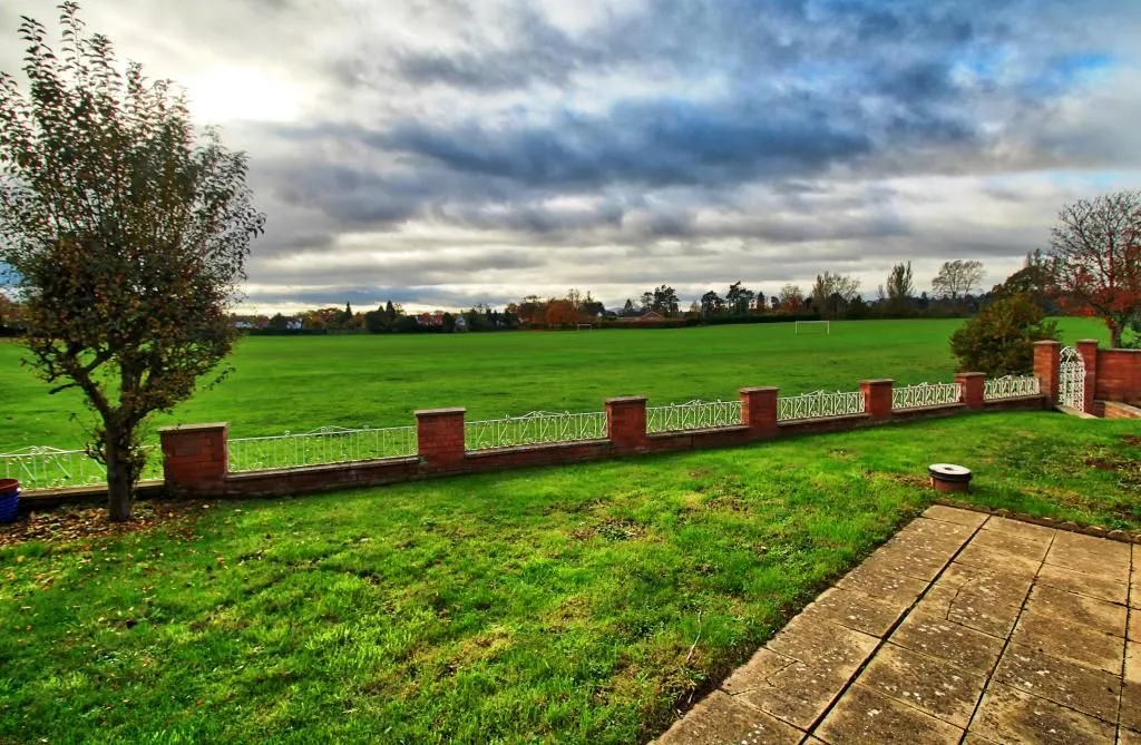 WORCESTER, Worcestershire, WR3 7LZ - Online Properties