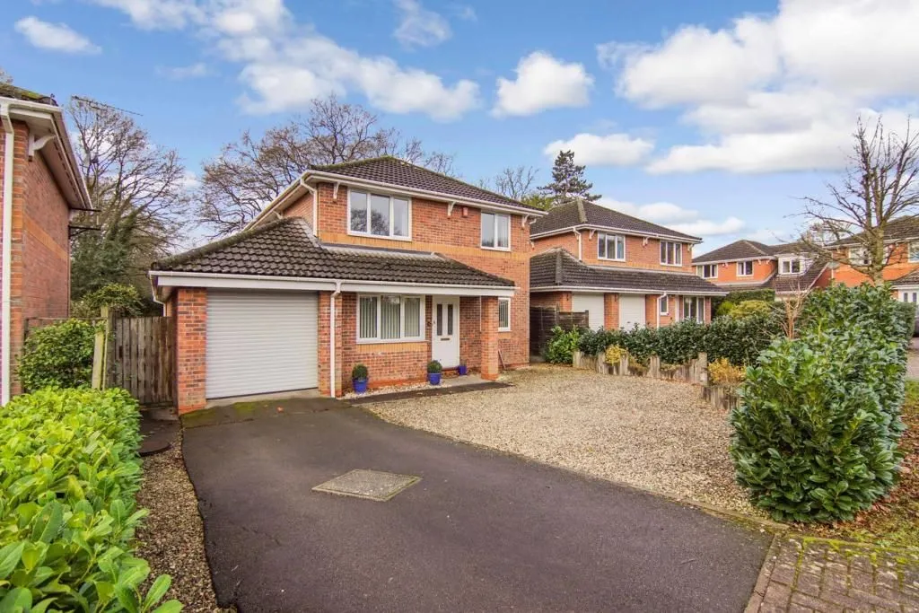 COVENTRY, West Midlands, CV4 9XR - Online Auctions