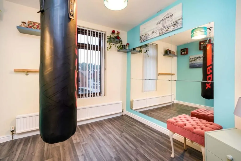 BELFAST, County Antrim, BT9 5FR - Online Auctions