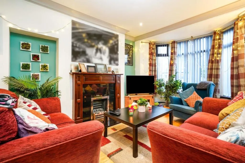 BELFAST, County Antrim, BT9 5FR - Online Auctions