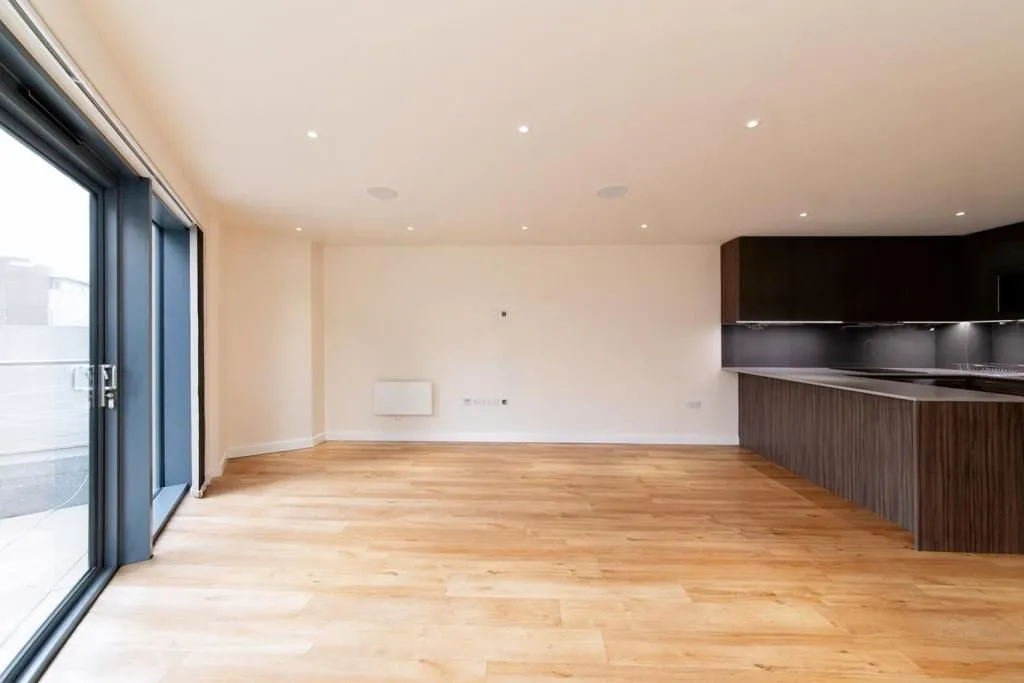 Chapman House, 24 Aerodrome Road, LONDON, NW9 5UZ - Online Auctions
