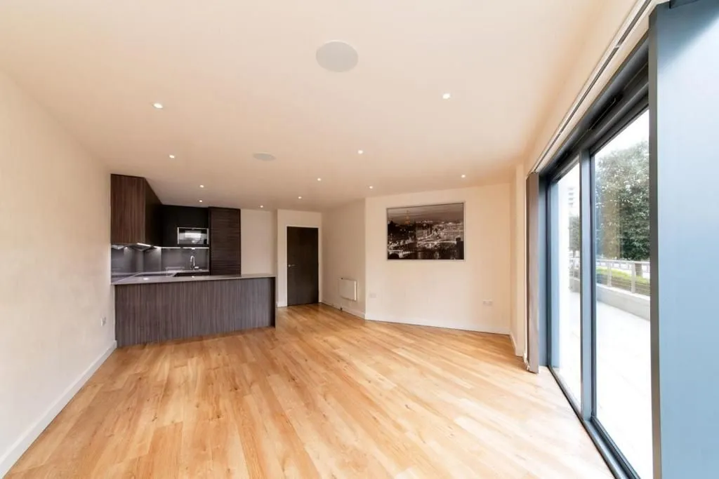 Chapman House, 24 Aerodrome Road, LONDON, NW9 5UZ - Online Auctions