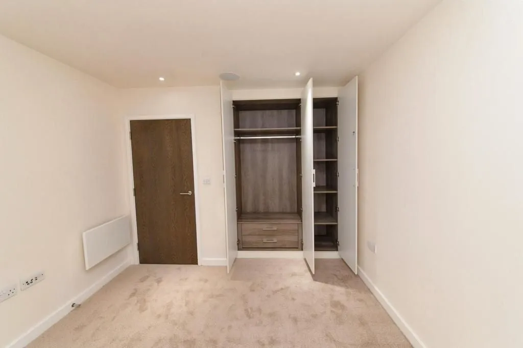 Chapman House, 24 Aerodrome Road, LONDON, NW9 5UZ - Online Auctions
