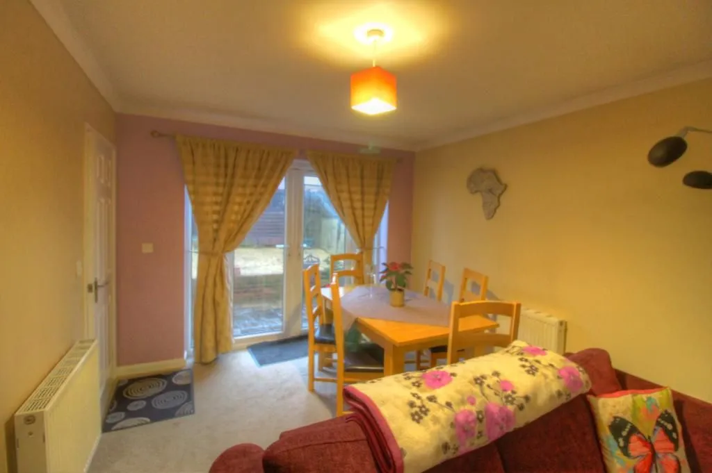 NOTTINGHAM, Nottinghamshire, NG6 9JA - Online Properties