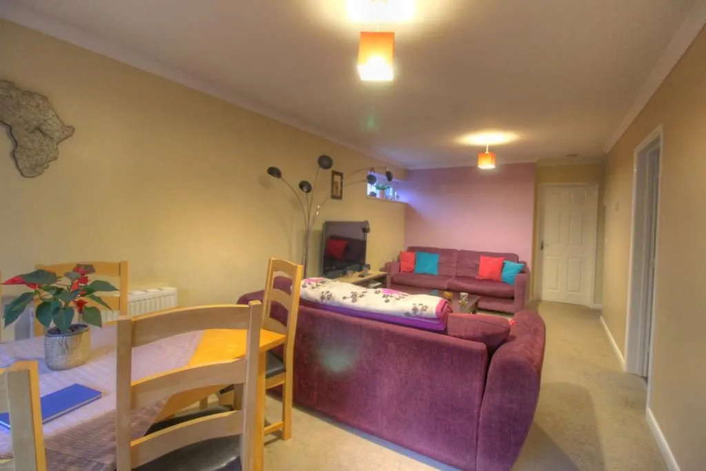 NOTTINGHAM, Nottinghamshire, NG6 9JA - Online Properties