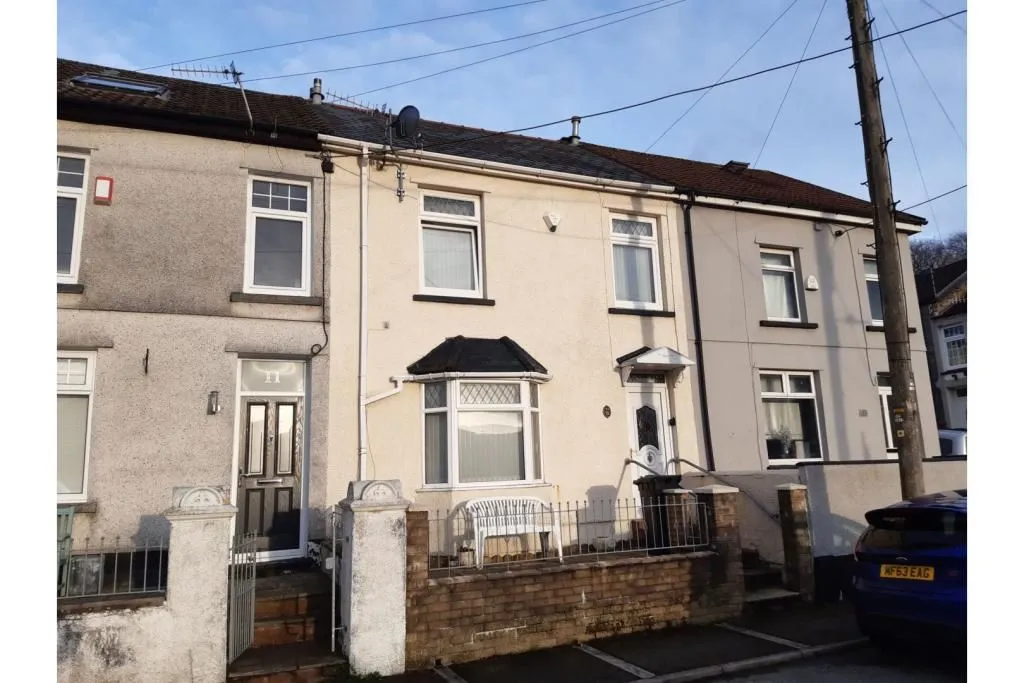 MERTHYR TYDFIL, Mid Glamorgan, CF47 0RS - Online Auctions