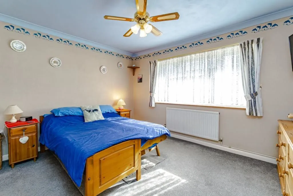 Biggin Hill, WESTERHAM, Kent, TN16 3HX - Online Auctions