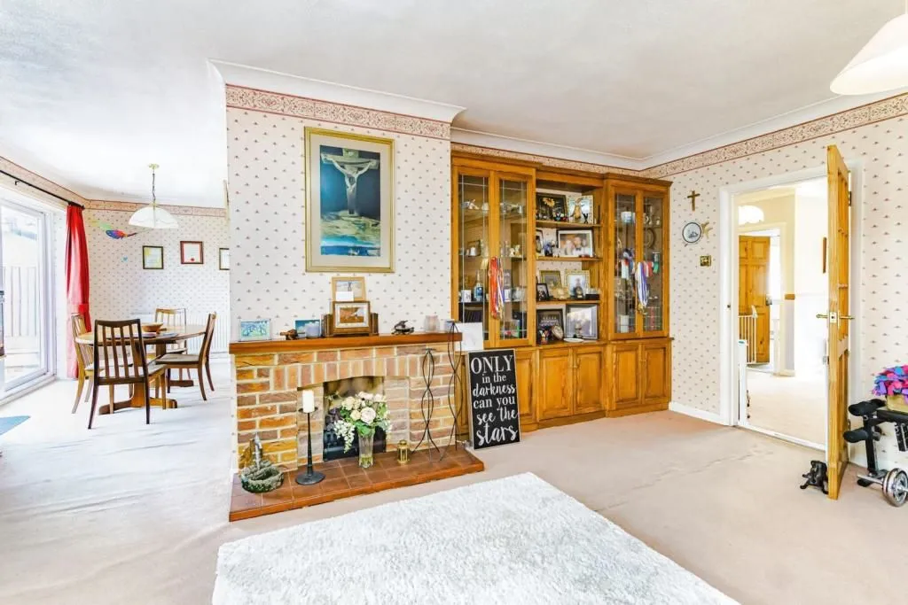 Biggin Hill, WESTERHAM, Kent, TN16 3HX - Online Auctions