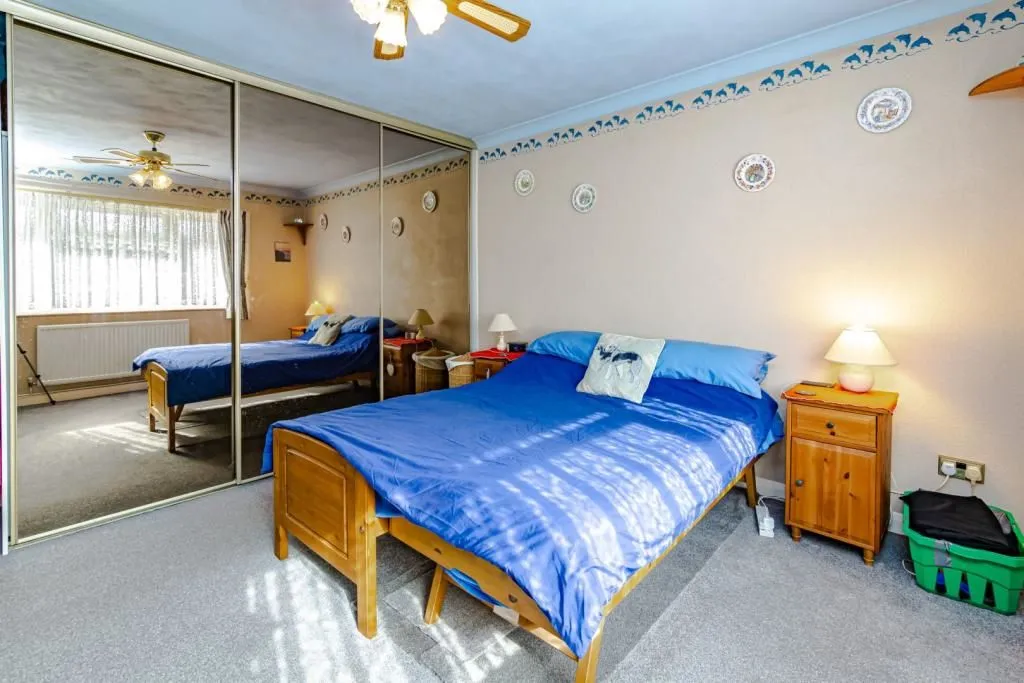 Biggin Hill, WESTERHAM, Kent, TN16 3HX - Online Auctions