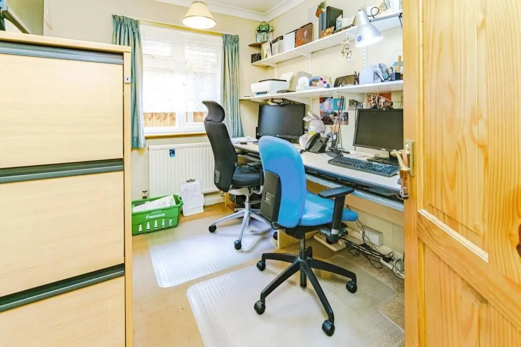 Biggin Hill, WESTERHAM, Kent, TN16 3HX - Online Auctions
