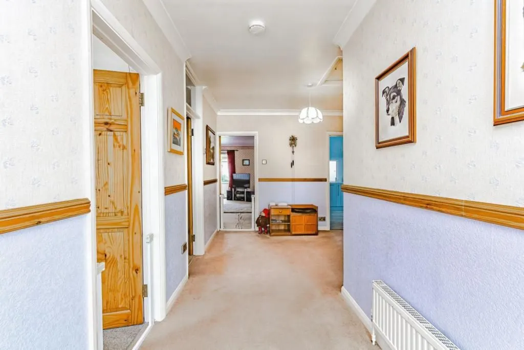Biggin Hill, WESTERHAM, Kent, TN16 3HX - Online Auctions