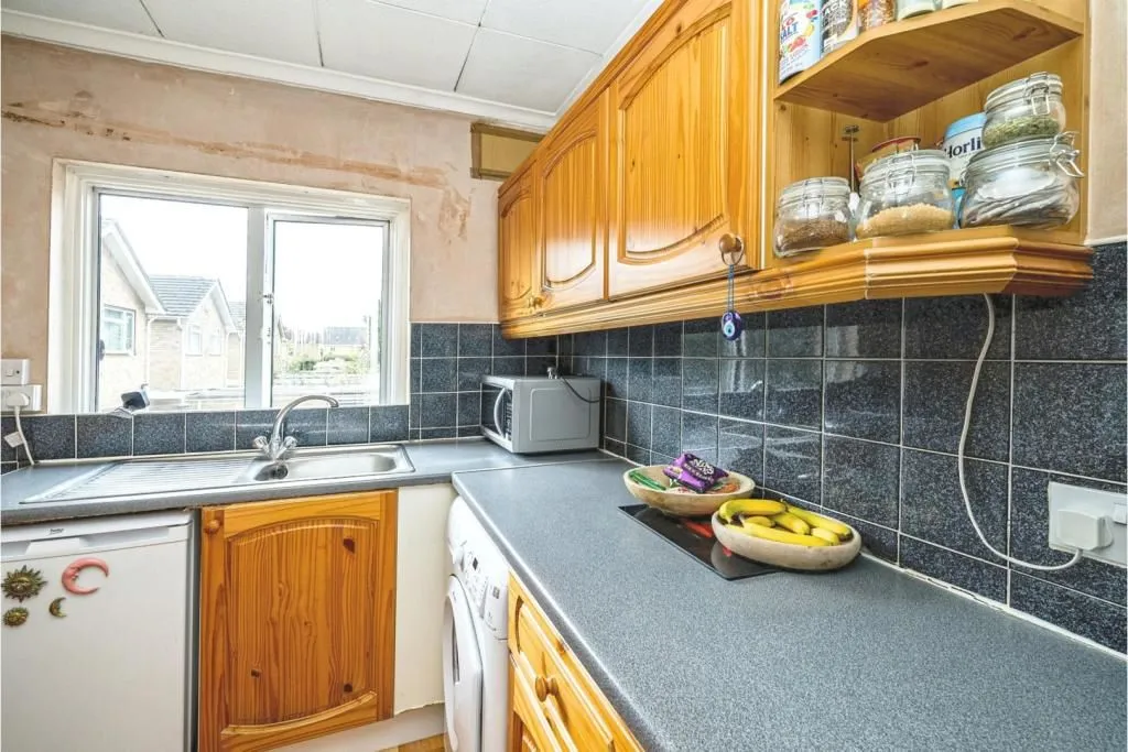 SLOUGH, Berkshire, SL2 1HD - Online Auctions