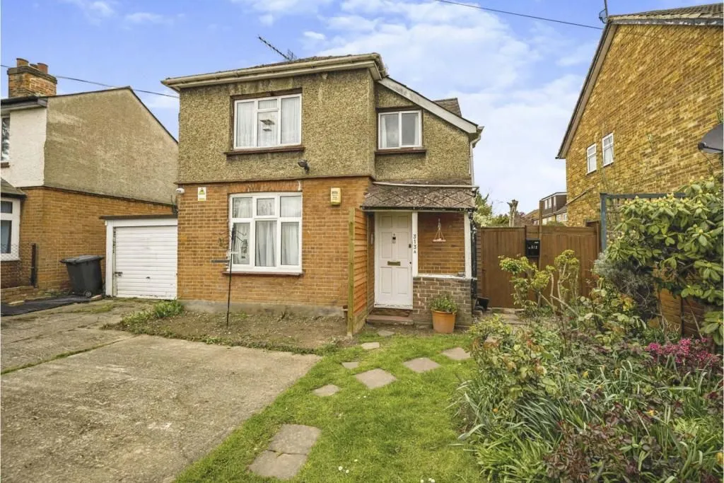 SLOUGH, Berkshire, SL2 1HD - Online Auctions