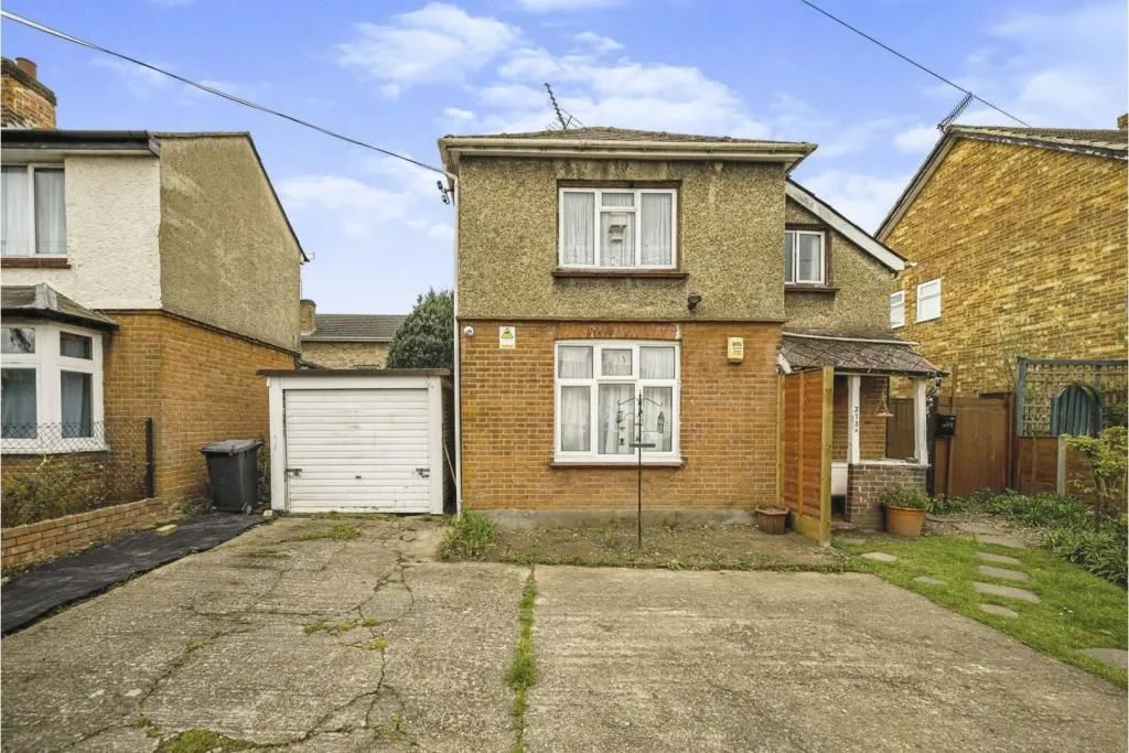 SLOUGH, Berkshire, SL2 1HD - Online Auctions